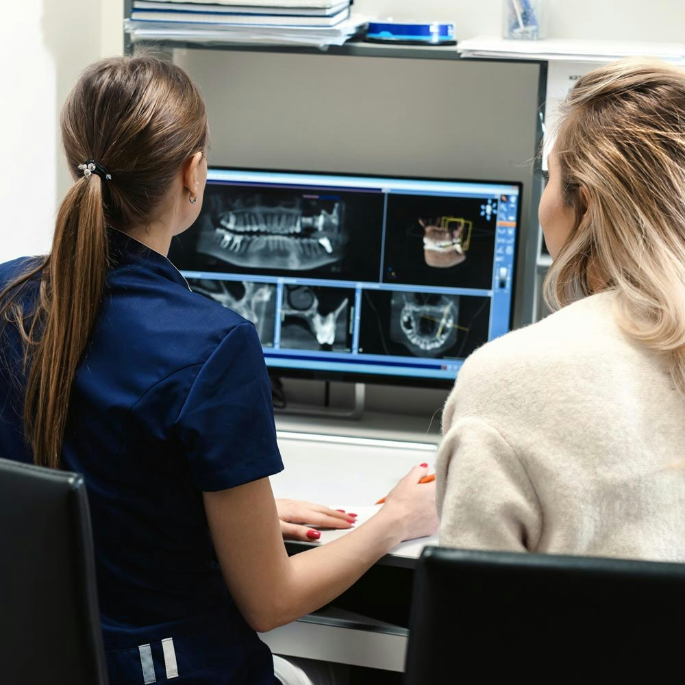 Dental x-ray on monitor